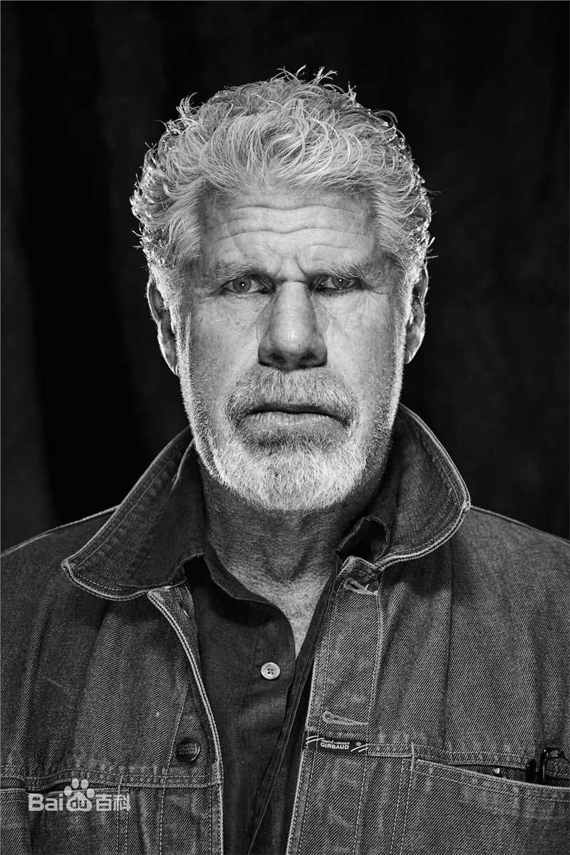 最全朗·普尔曼(Ron Perlman)素颜照