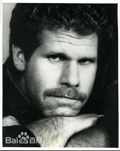 最全朗·普尔曼(Ron Perlman)素颜照