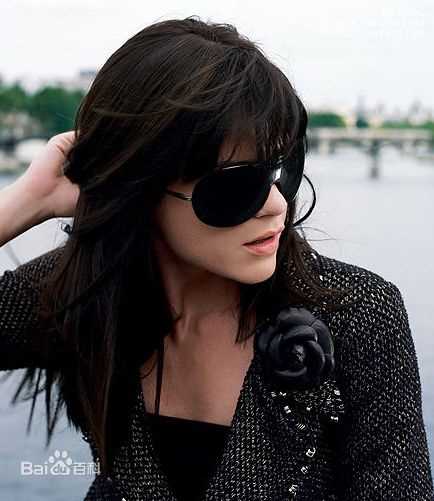 最全塞尔玛·布莱尔(Selma Blair)精彩图册