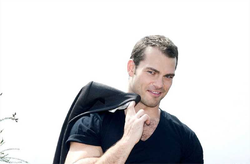 最新肖恩·罗伯茨(Shawn Roberts)壁纸