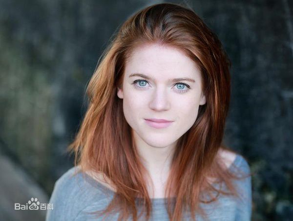 萝斯·莱斯利(Rose Leslie)前后照片
