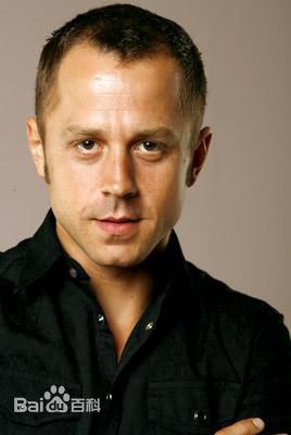 精选吉奥瓦尼·瑞比西(Giovanni Ribisi)
