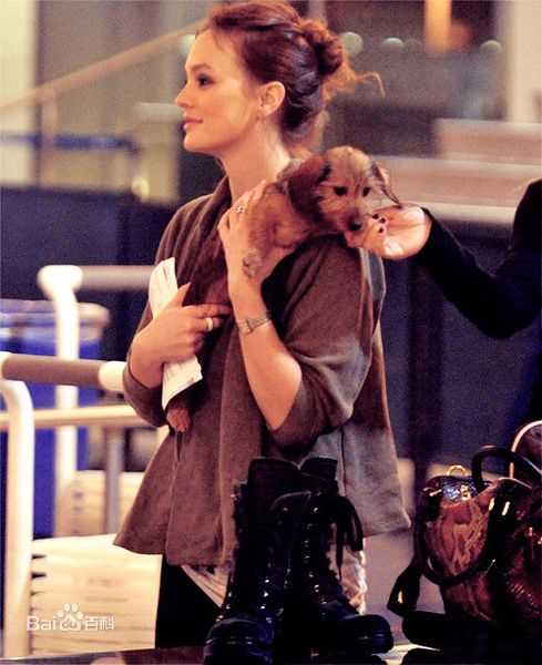 高清莉顿·梅斯特(Leighton Meester)精彩图册