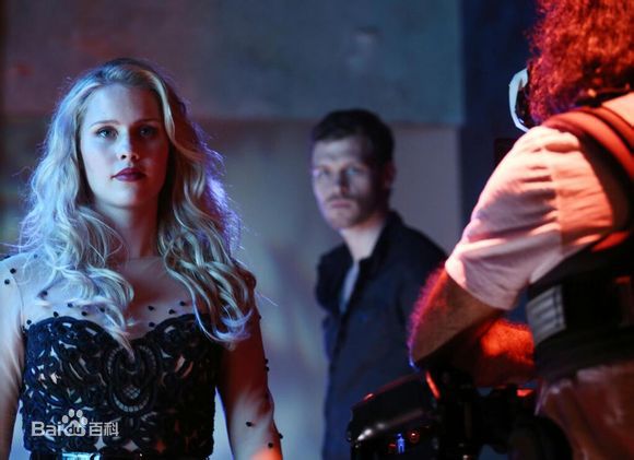 克莱尔·霍尔特(Claire Holt)克莱尔性感图片壁纸