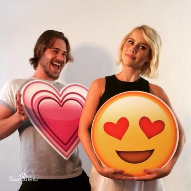 克莱尔·霍尔特(Claire Holt)克莱尔性感图片壁纸