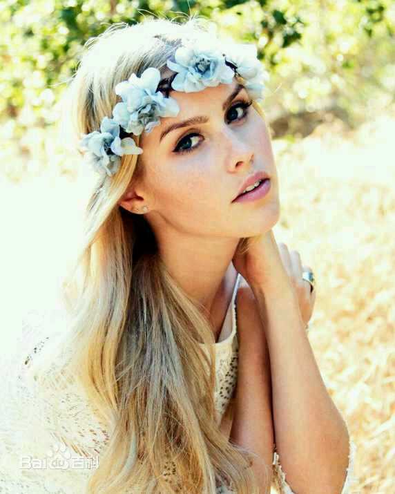 克莱尔·霍尔特(Claire Holt)克莱尔性感图片壁纸