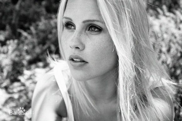 克莱尔·霍尔特(Claire Holt)最优质相册