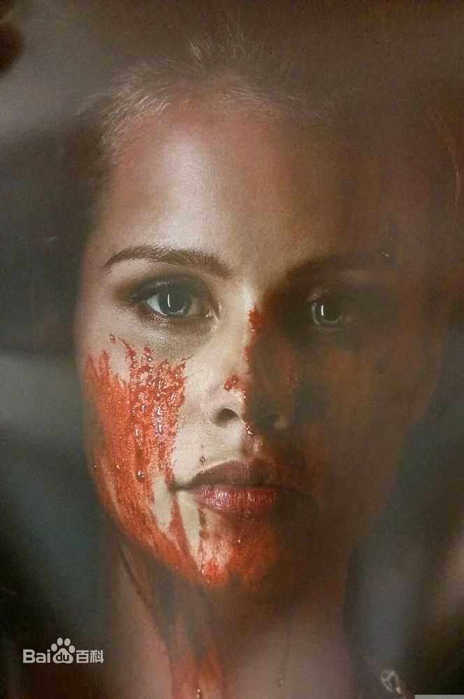 克莱尔·霍尔特(Claire Holt)作品壁纸壁纸