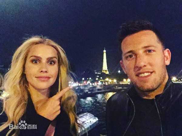 克莱尔·霍尔特(Claire Holt)生活壁纸壁纸