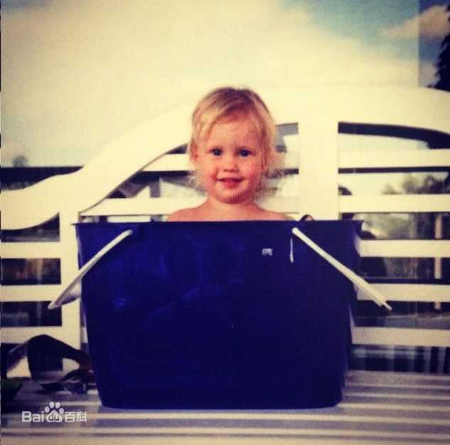 克莱尔·霍尔特(Claire Holt)生活壁纸壁纸