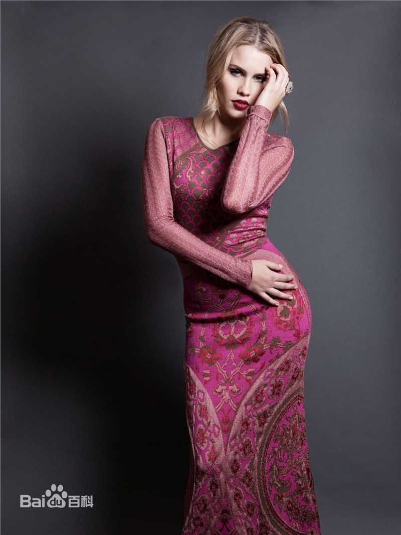 克莱尔·霍尔特(Claire Holt)最新克莱尔霍尔特杂志图集