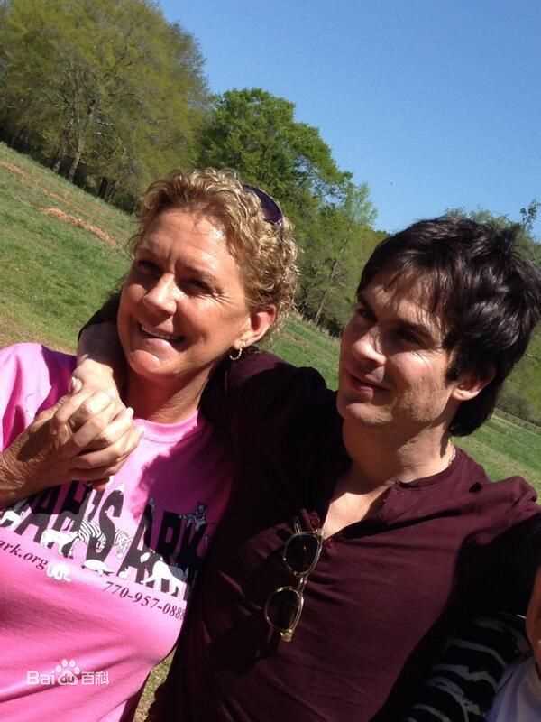 伊恩·萨默海尔德(Ian Joseph Somerhalder)ian@Noah’s Ark Animal Sanct生活照相册
