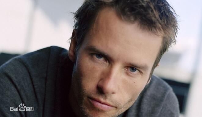 盖·皮尔斯(Guy Pearce)前后照片
