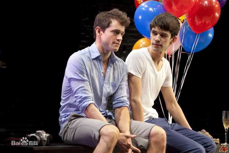 休·丹西(Hugh Dancy)舞台剧上的壁纸壁纸