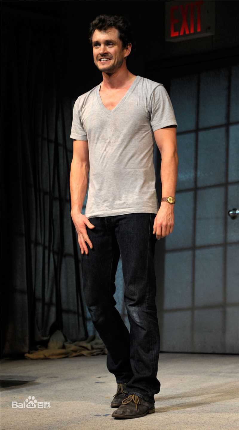 休·丹西(Hugh Dancy)舞台剧上的壁纸壁纸