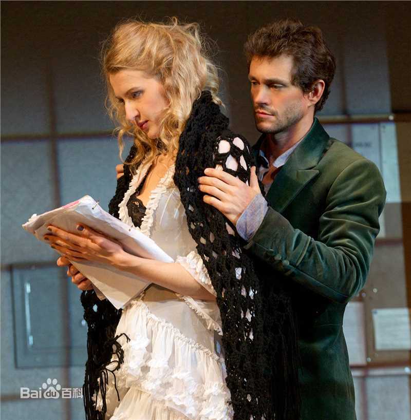 休·丹西(Hugh Dancy)舞台剧上的壁纸壁纸