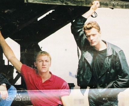 伊恩·格伦/伊恩·格雷(Iain Glen)刚步入演艺圈时的伊恩壁纸壁纸