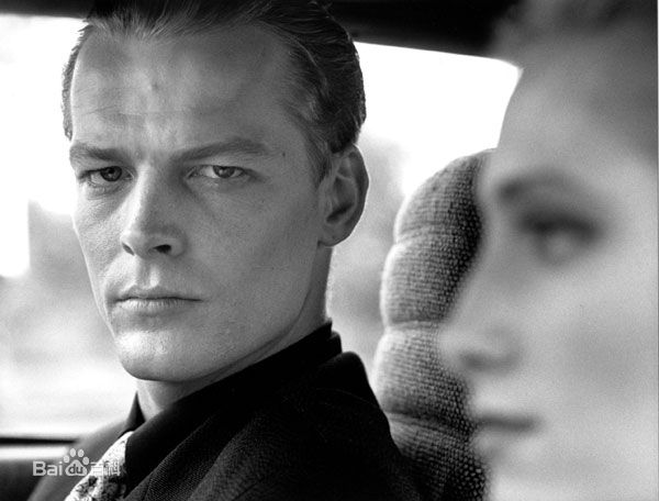 伊恩·格伦/伊恩·格雷(Iain Glen)伊恩的早年演艺生涯性感图片图集