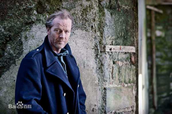 伊恩·格伦/伊恩·格雷(Iain Glen)伊恩饰演的杰克泰勒前后照片