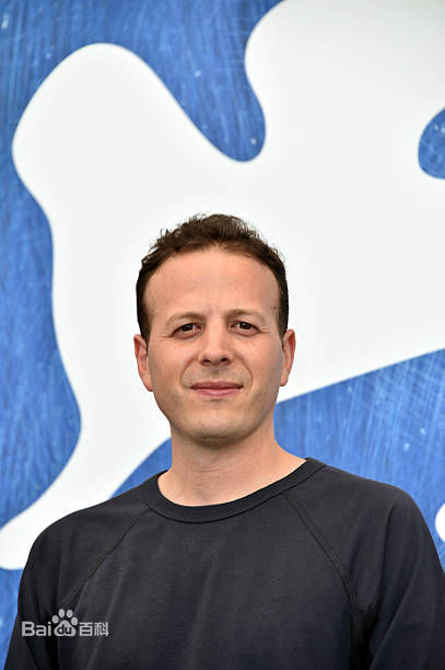 阿玛特·伊斯卡拉特(Amat Escalante)出席威尼斯国际电影节图册