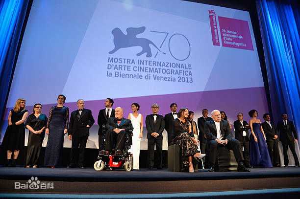 阿玛特·伊斯卡拉特(Amat Escalante)出席威尼斯国际电影节图册