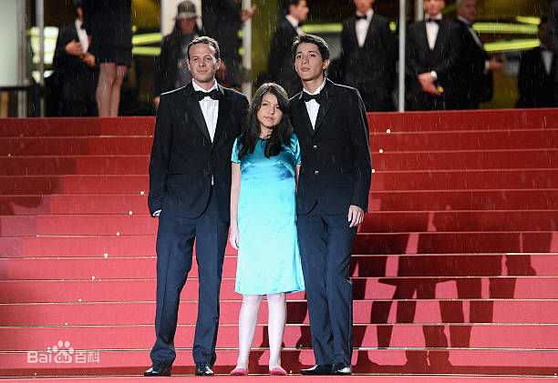 阿玛特·伊斯卡拉特(Amat Escalante)出席戛纳国际电影节性感图片壁纸