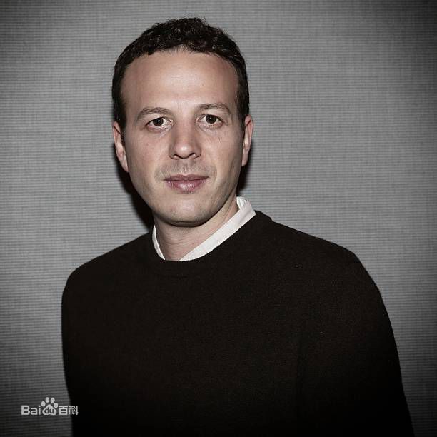 阿玛特·伊斯卡拉特(Amat Escalante)个人照