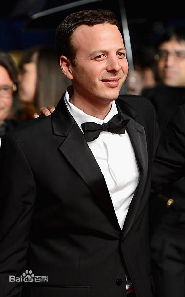 阿玛特·伊斯卡拉特(Amat Escalante)个人照