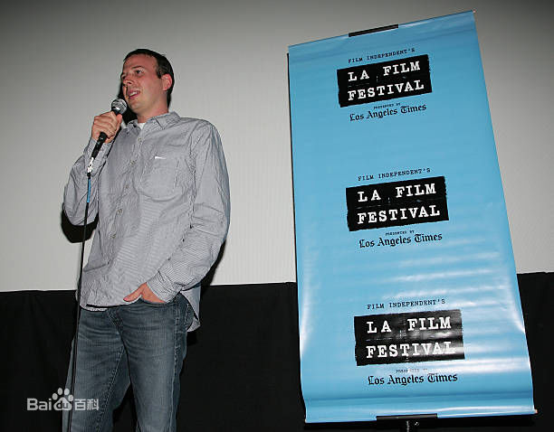 阿玛特·伊斯卡拉特(Amat Escalante)个人出席活动照前后照片