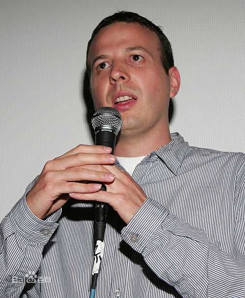 阿玛特·伊斯卡拉特(Amat Escalante)个人出席活动照前后照片