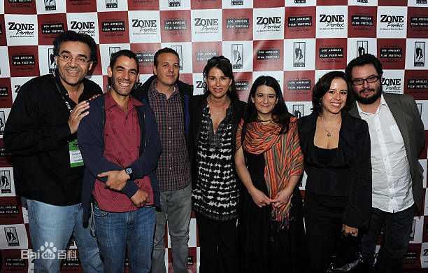 阿玛特·伊斯卡拉特(Amat Escalante)个人出席活动照前后照片