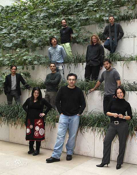 阿玛特·伊斯卡拉特(Amat Escalante)个人出席活动照前后照片