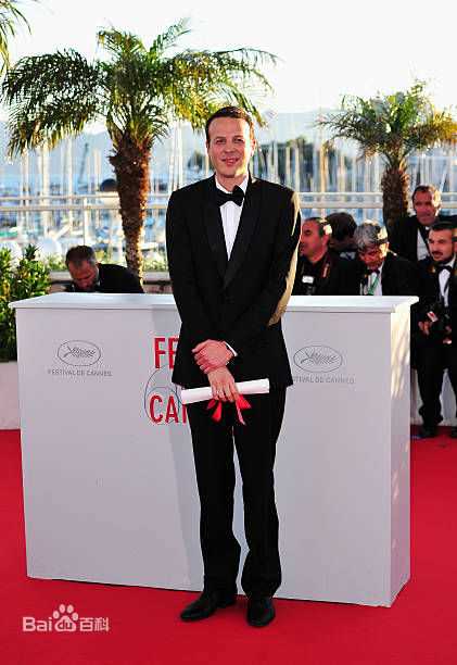 阿玛特·伊斯卡拉特(Amat Escalante)在戛纳国际电影节获奖照图册