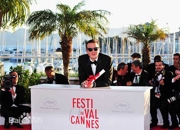 阿玛特·伊斯卡拉特(Amat Escalante)在戛纳国际电影节获奖照图册