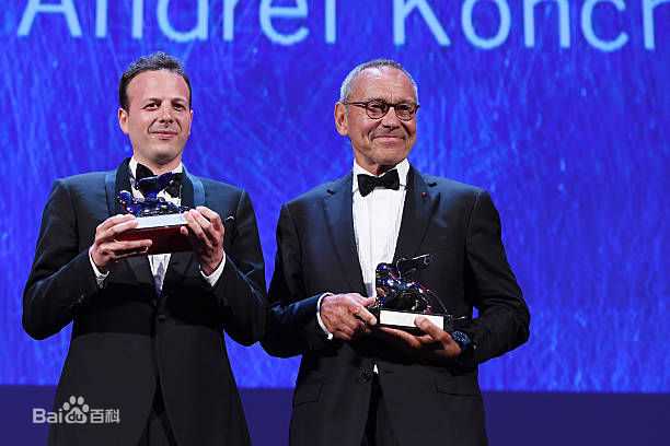 阿玛特·伊斯卡拉特(Amat Escalante)在威尼斯国际电影节获奖照壁纸壁纸