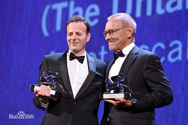 阿玛特·伊斯卡拉特(Amat Escalante)在威尼斯国际电影节获奖照壁纸壁纸