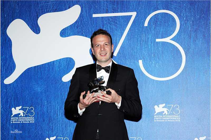 阿玛特·伊斯卡拉特(Amat Escalante)在威尼斯国际电影节获奖照壁纸壁纸