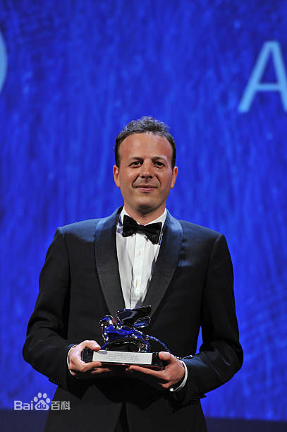 阿玛特·伊斯卡拉特(Amat Escalante)在威尼斯国际电影节获奖照壁纸壁纸