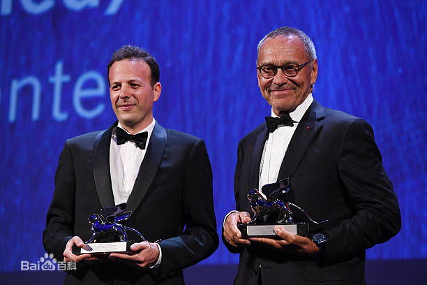 阿玛特·伊斯卡拉特(Amat Escalante)在威尼斯国际电影节获奖照壁纸壁纸