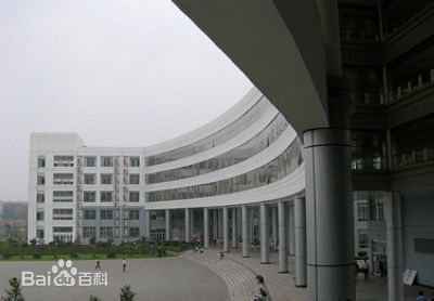 邵逸夫(Run Run)地图上的逸夫楼，密密麻麻 ，近3万座。生活照