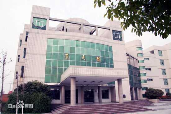 邵逸夫(Run Run)地图上的逸夫楼，密密麻麻 ，近3万座。生活照