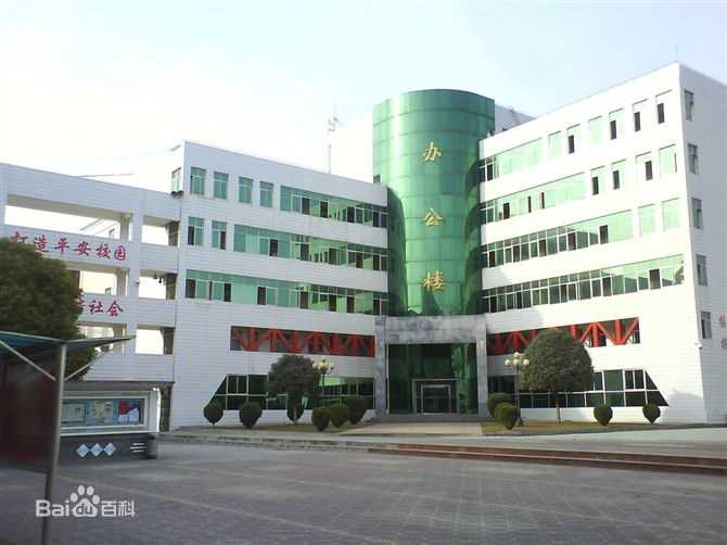 邵逸夫(Run Run)地图上的逸夫楼，密密麻麻 ，近3万座。生活照