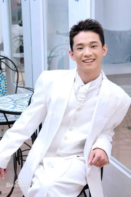 吴勇滨艺术照（二）素颜照壁纸