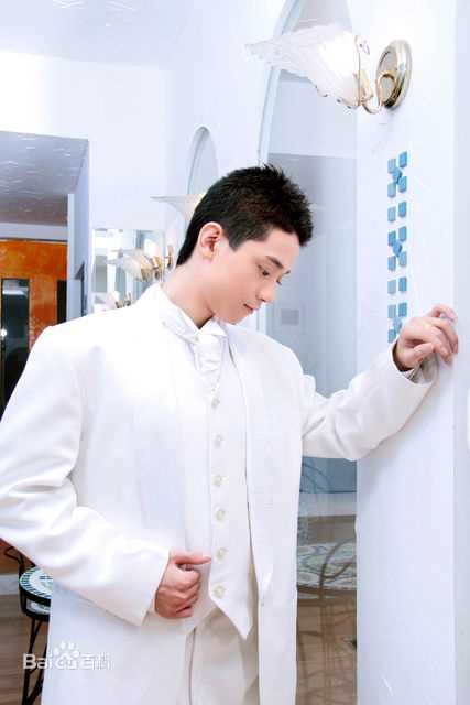 吴勇滨艺术照（二）素颜照壁纸