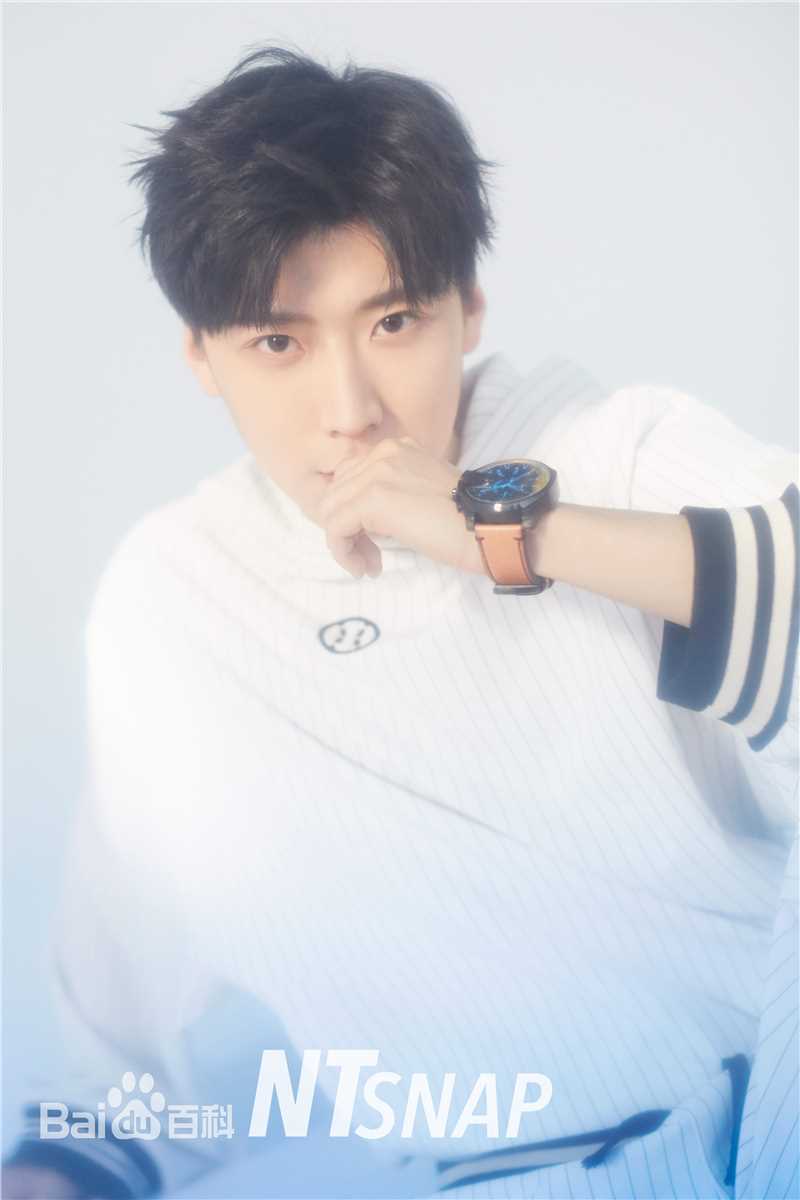 最新王博文在《NTsnap》时尚大片中的图集