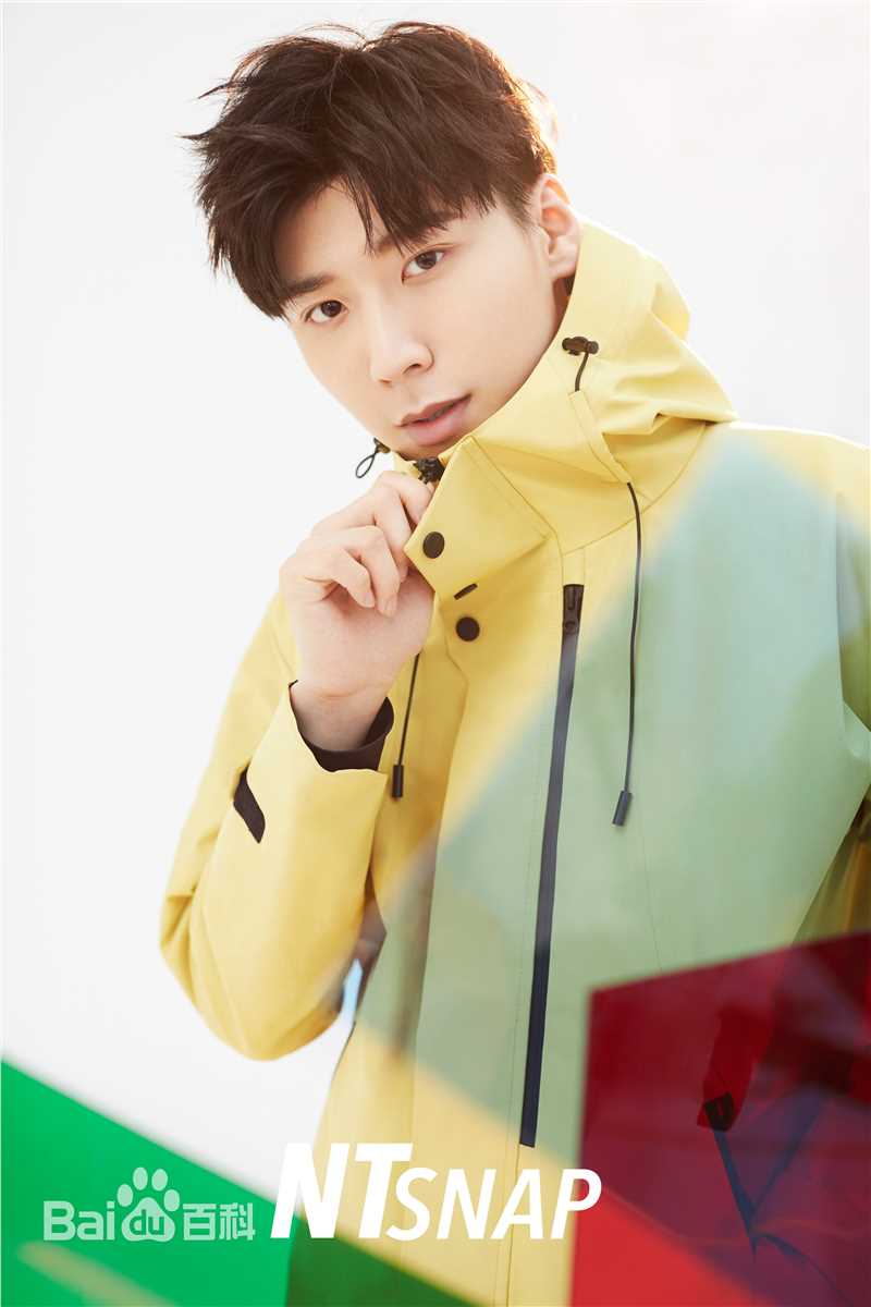 最新王博文在《NTsnap》时尚大片中的图集