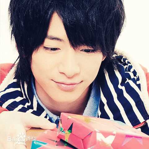 最新知念侑李(ちねん ゆうり / Chinen Yūri)性感图片