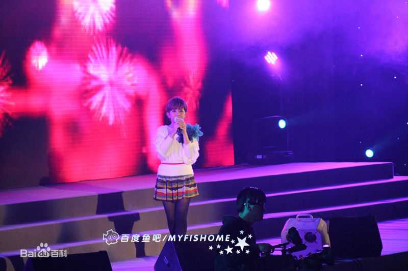 梁静茹(Fish Leong)2010.12.20 MusicRadio慈善演唱会素颜照壁纸