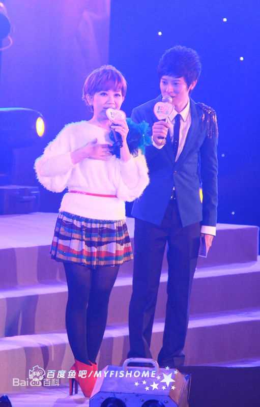 梁静茹(Fish Leong)2010.12.20 MusicRadio慈善演唱会素颜照壁纸