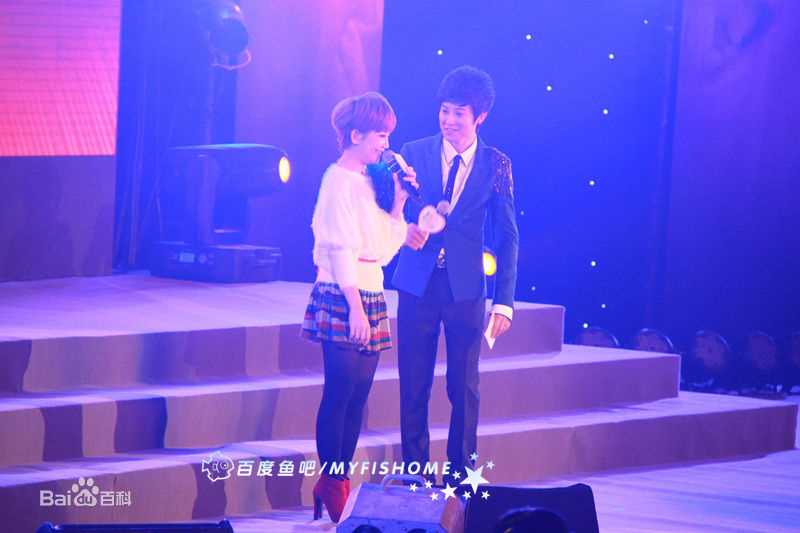 梁静茹(Fish Leong)2010.12.20 MusicRadio慈善演唱会素颜照壁纸